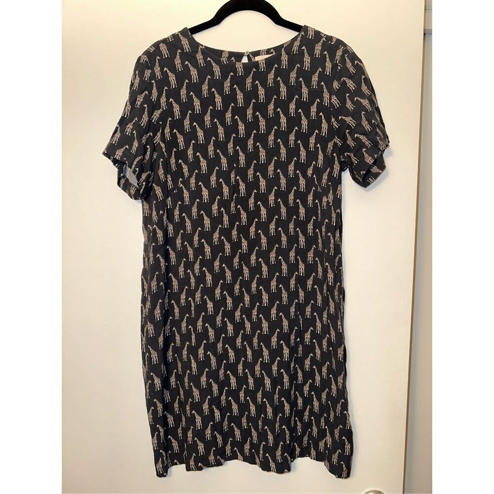 H&M Women’s Gray Button Back Giraffe Pattern Dress Size 12 EUC